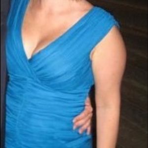 Tadashi Shoji Double V cocktail dress - Size 8P